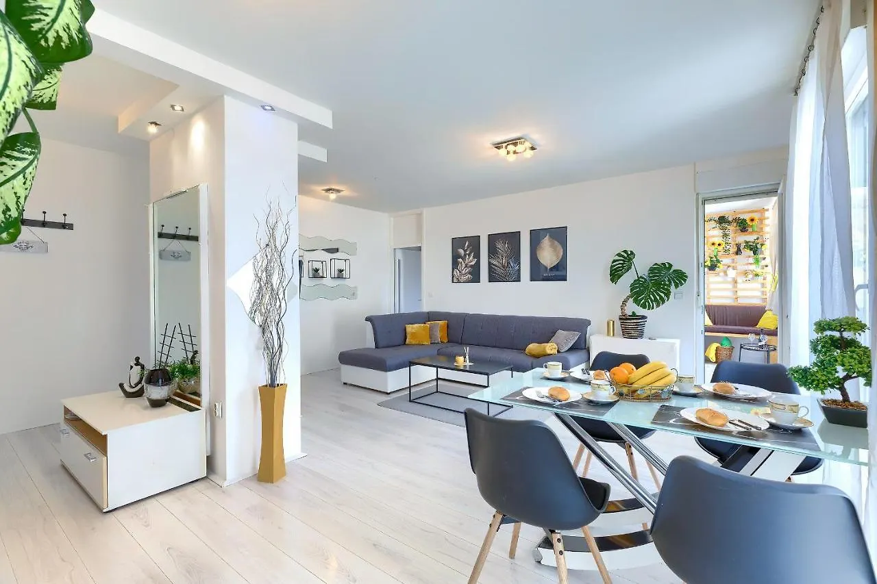 Seny Gold Apartment Pula