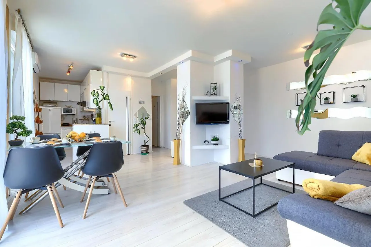 Seny Gold Apartment Pula