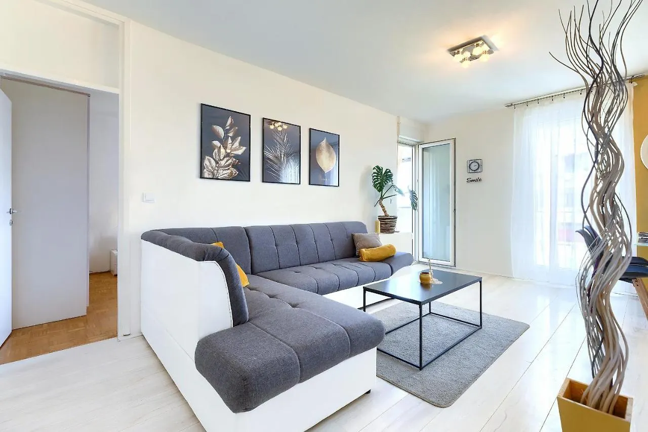 Seny Gold Apartment Pula Croatia